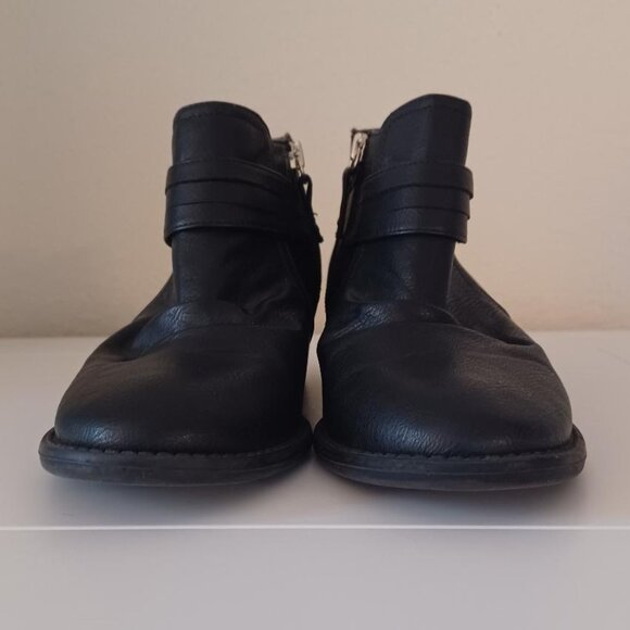 Dr. Scholl's "Jenna" Black Side Zip Buckle Detail Ankle Booties Size 7 - Picture 5 of 10